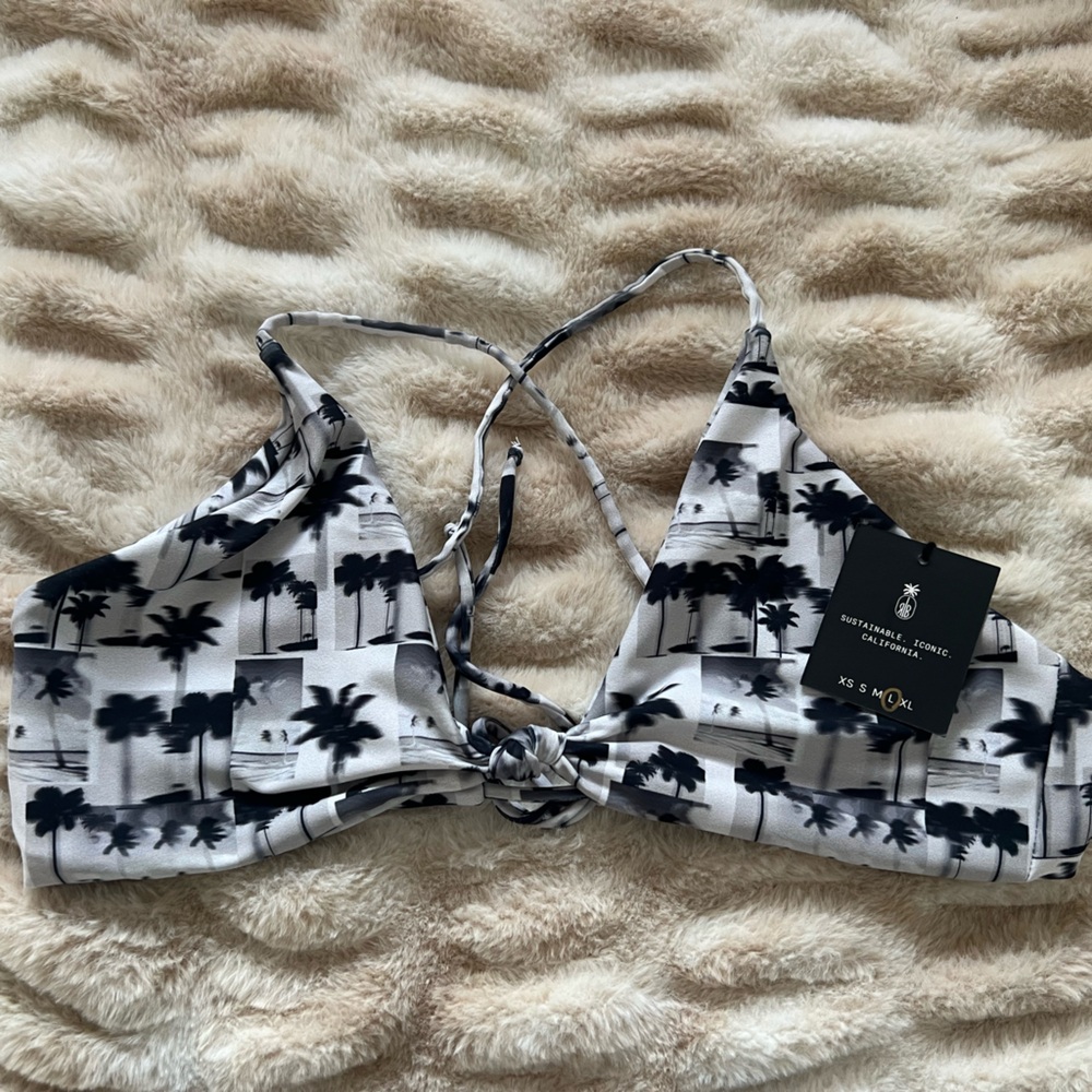 Skatie swim x Rocky Barnes Sarah top in Rosarito, Size L.